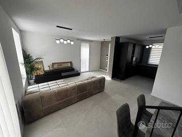 Villa di 174 m² con 5 locali e box auto doppio a M