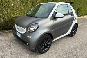 Smart fortwo cabrio automatica led navi 71cv