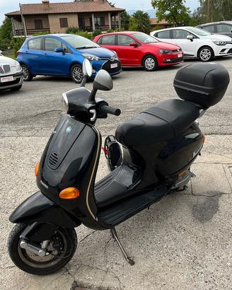 Piaggio vespa 125