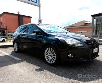 FORD FOCUS  full optional