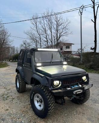 Suzuki Samurai