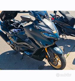 Yamaha TMAX Tech MAX 560