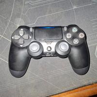 pad ps4 in perfette condizioni 