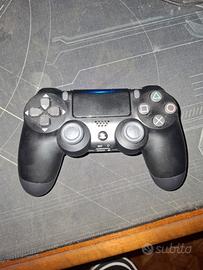 pad ps4 in perfette condizioni 