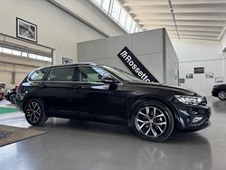 VOLKSWAGEN Passat Variant 2.0 TDI SCR EVO DSG Bu