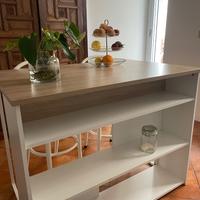 Isola cucina in legno e 2 sgabelli