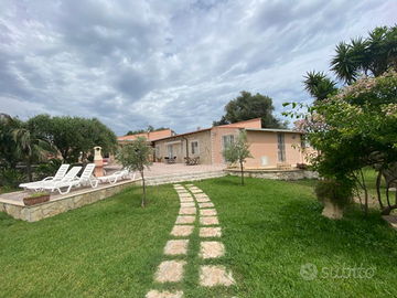 Dependances in villa