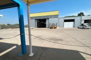 Capannone cat.D8 mq.1000 + piazzale