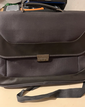 Borsa 24 ore carpisa con cinghia a tracolla