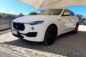 MASERATI LEVANTE 250 CV