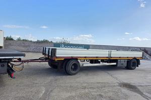 Rimorchio Cardi 2 assi ribassato con sponde