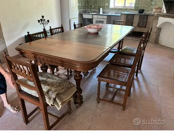 Tavolo allungabile in noce +8 Sedie
