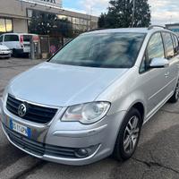 Volkswagen Touran 2.0 TDI DPF Highline **7 posti *