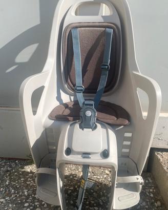 Seggiolino universale per bici