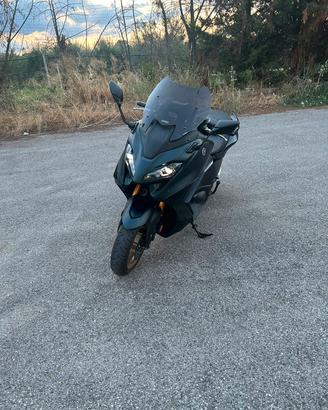 Yamaha T-max 560 Tech Max