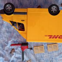 comion DHL bruder