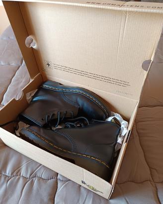 Dr. Martens 101 YS BLACK Num. 37