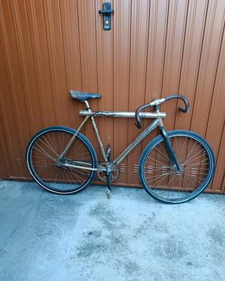 Bici vanmoof placcata oro