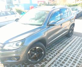 VOLKSWAGEN Tiguan 1ª serie - 2012