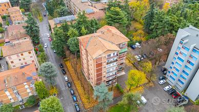 4 LOCALI A REGGIO NELL'EMILIA