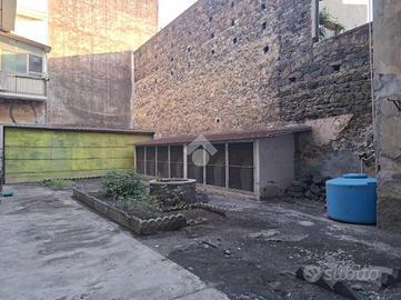 6 LOCALI A CATANIA