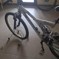 mountain bike jumpertrek in alluminio