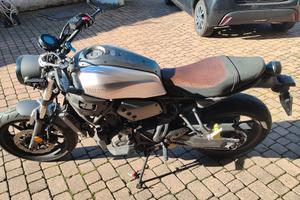 
Yamaha XSR 700 - 2018 - ~36.000km