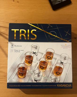 Gioco del tris alcolico