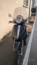 Piaggio Beverly 300 Tourer i.e