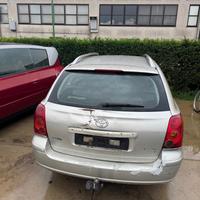 TOYOTA AVENSIS SW 2.0 D 85KW 5P (2005) RICAMBIO US