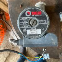 Pompa elettrica caldaia 220v riello
