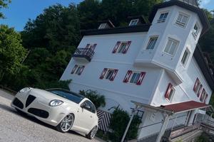 Alfa mito quadrifoglio