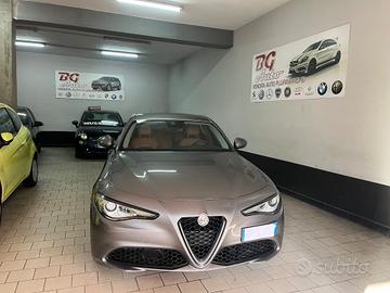 Alfa Romeo Giulia 2.2 180 CV AT8 Business Sport La