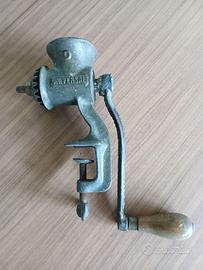 Antico Tritacarne Vintage Universal n. 0 (U.S.A)