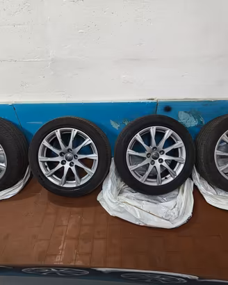 Gomme e Cerchi in Lega 17 Audi A4 225/50 R17