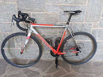 Bicicletta da corsa Cannondale Caad