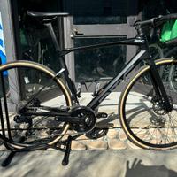 BICI DA STRADA BMC ROADMACHINE FIVE Di2 2023