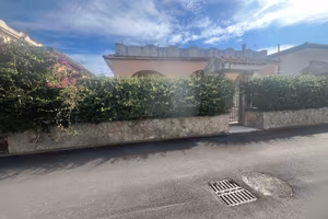 RIF. 576 €75.000,00 BAGNARA - VILLA SINGOLA CON GI