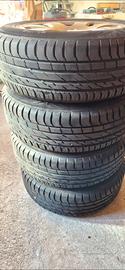 4 gomme  con cerchi audi 195 65 15 