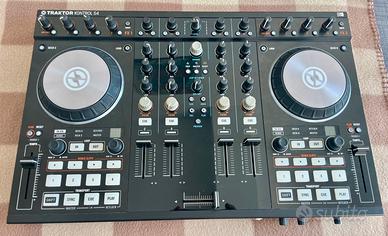 Native instruments Traktor S4 Mk2 + software