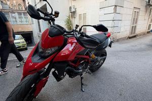 Ducati Hypermotard 950 – 2022 – 1.000 km – NUOVA