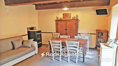 Casa indipendente di 90 m² con 4 locali a Fosciand