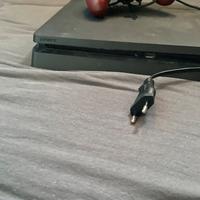 Play 4 pro usata munito di pad della roma