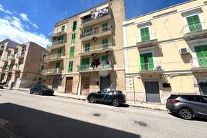 3 LOCALI A MOLFETTA