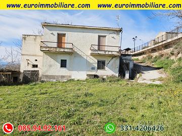 Casolare panoramico con terreno