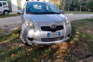  Toyota Yaris del 2008 benzina