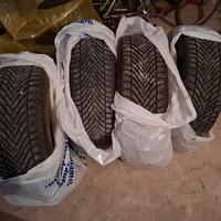  Pirelli  da neve.  Montate su stelvio
