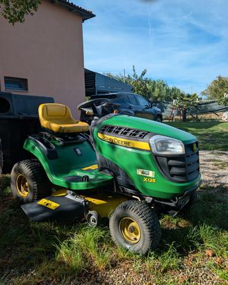 Trattorino Rasaerba John Deere  x125
