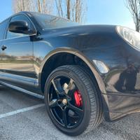Porsche Cayenne Turbo S (Crs)