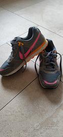 Scarpe Nike numero 36,5